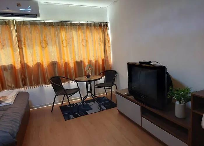 Popular Muang Thong C5 * Bangkok