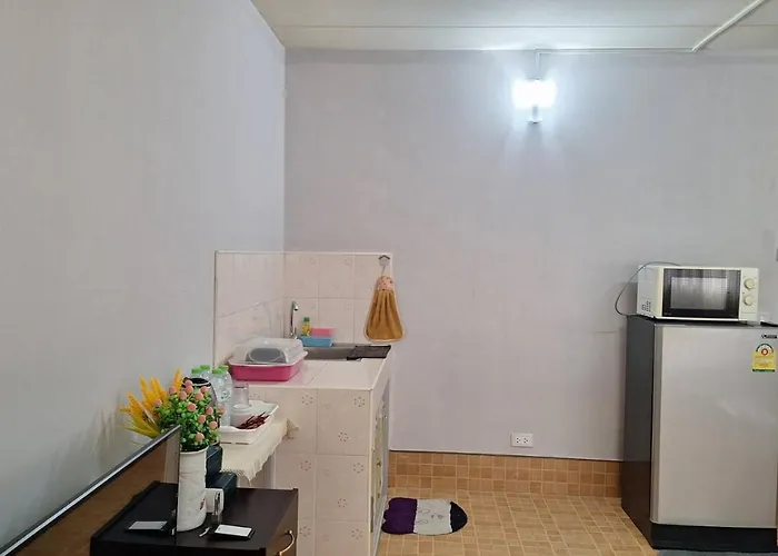 Apartment Popular Muang Thong C5 *