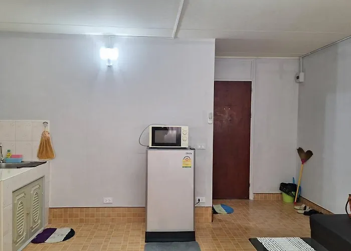 Popular Muang Thong C5 * Bangkok